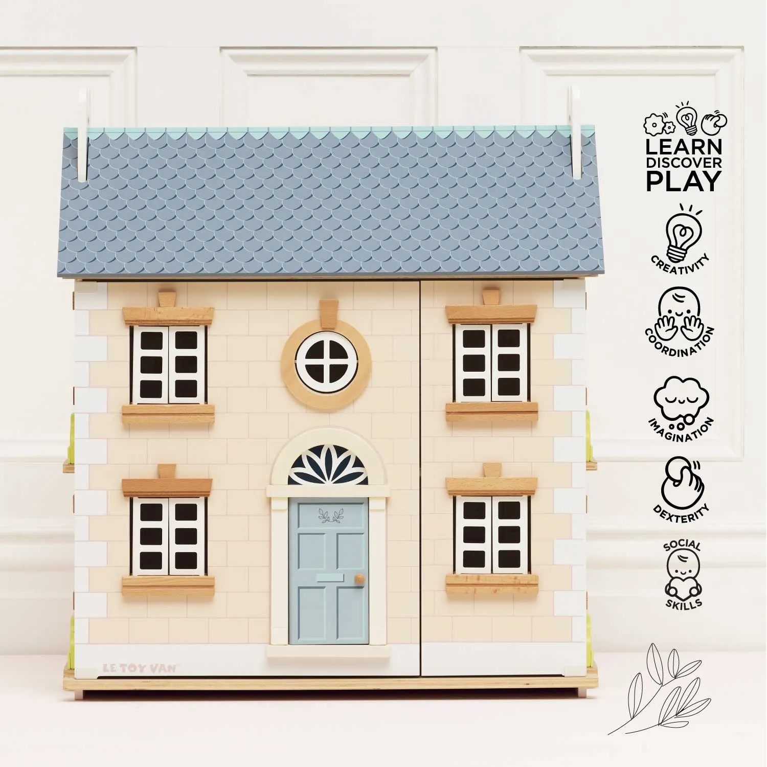 Bay Tree Wooden Dolls House