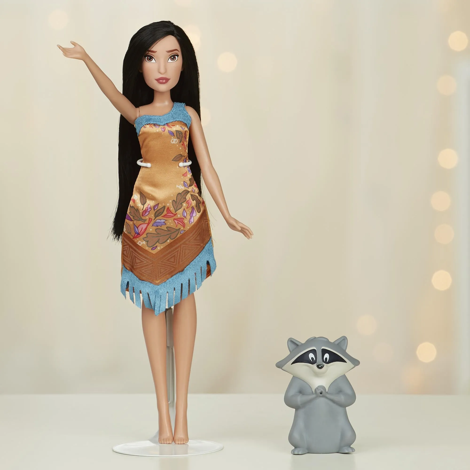 Disney Princess Forest Colors Reveal Pocahontas Doll