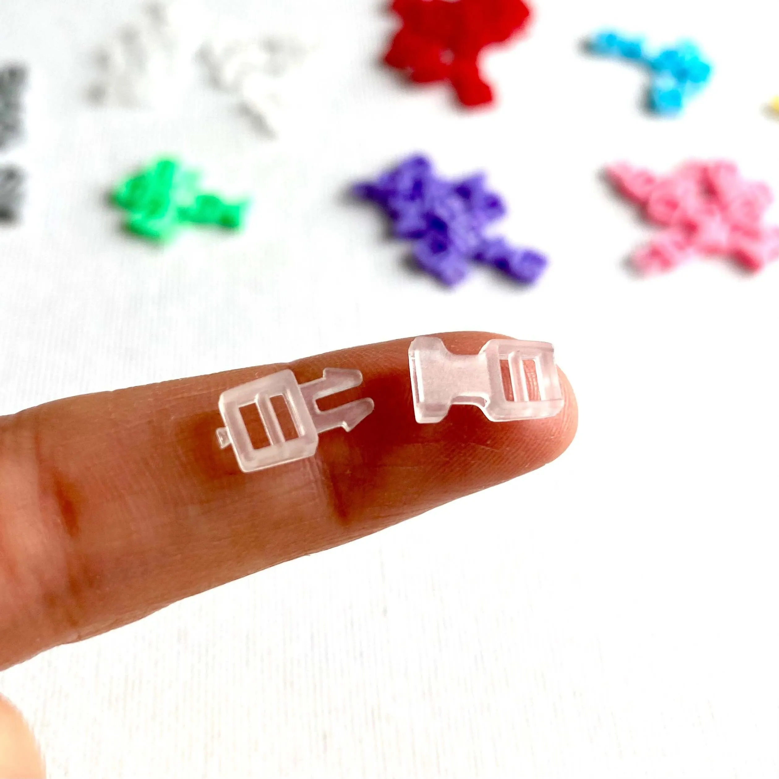 Doll clothes buckles 4mm Coloured plastic release buckle