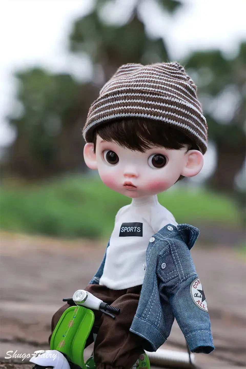 ShugaFairy 1/6 Sibyl BJD Doll – Cute Pout Face, Angry Expression, Teenage Jeans Style Ball Jointed Doll